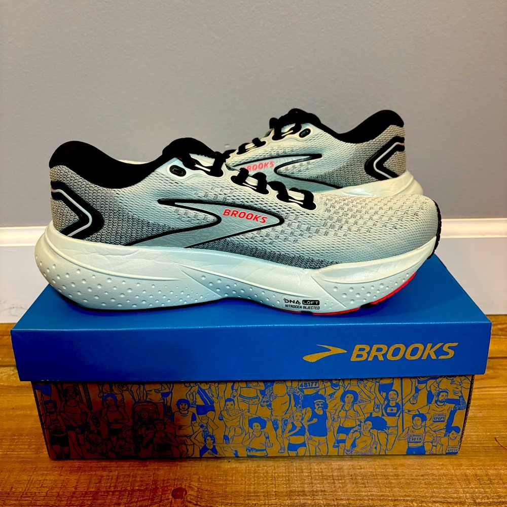 Brooks Glycerin 21 Size 9 Perfect Condition